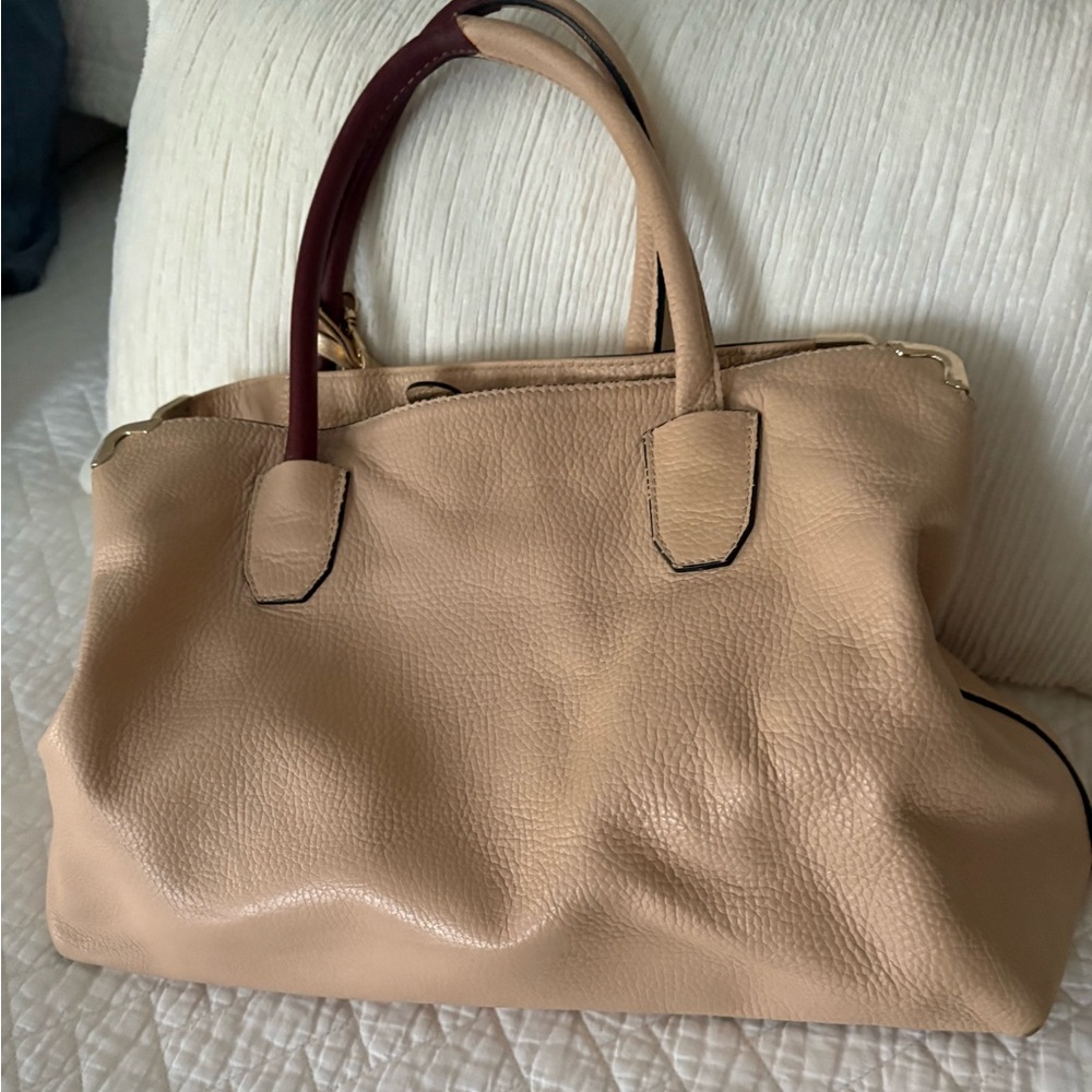 Innue Pink Leather Handbag - Picture 2 of 11